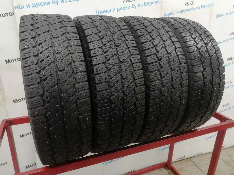 Комплект б/у шин 205/65 R16C Continental VancoIceContact