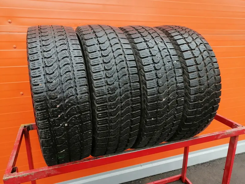 Комплект б/у шин 205/65 R16C Continental Vanco Viking Contact 2