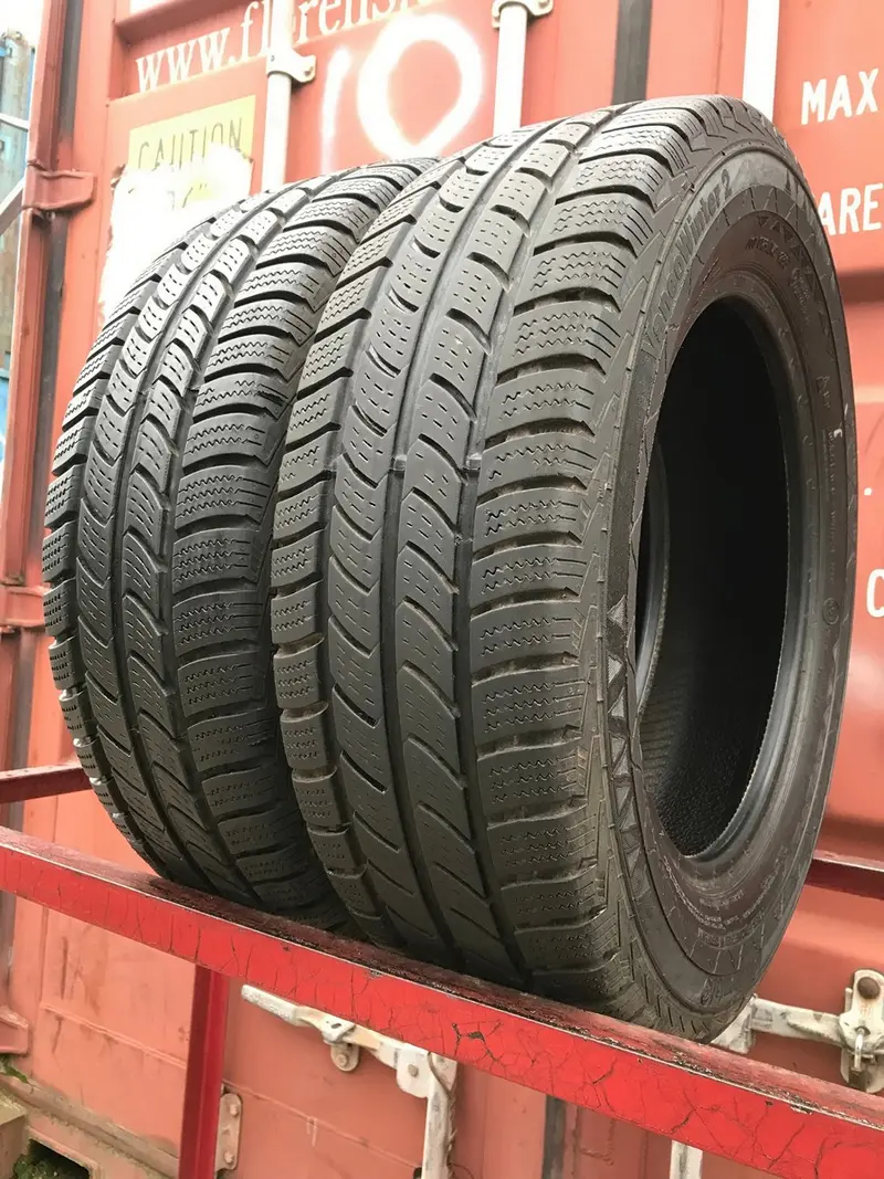 Пара б/у шин 205/65 R16C Continental VancoWinter 2