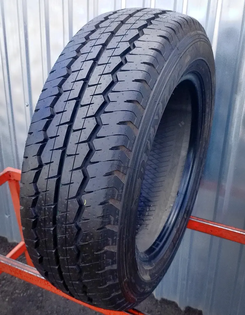 Б/у шина 205/65 R16C Dunlop SP LT 30-8