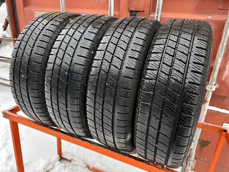 Комплект б/у шин 205/65 R16C Goodyear Cargo Vector 2