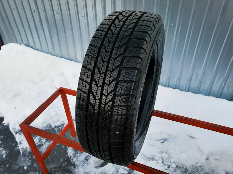 Б/у шина 205/65 R16C Goodyear UltraGrip Cargo