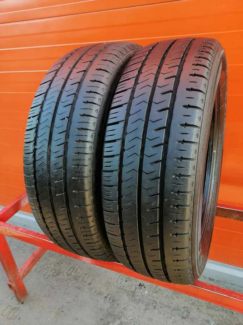 Пара б/у шин 205/65 R16C Hankook Radial RA28