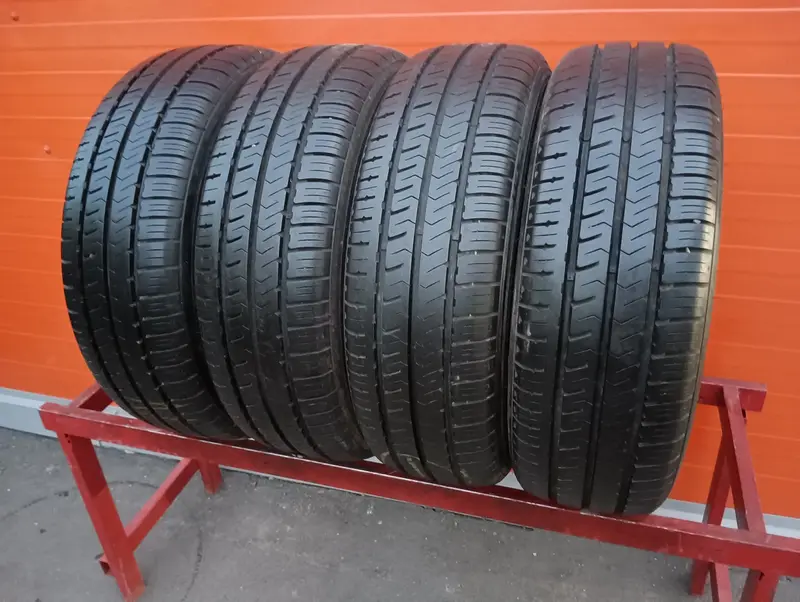Комплект б/у шин 205/65 R16C Hankook Radial RA28