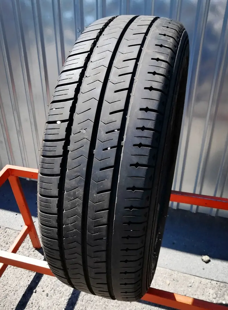 Б/у шина 205/65 R16C Hankook Radial RA28, фото 1
