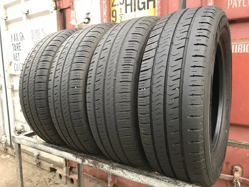 Комплект б/у шин 205/65 R16C Hankook Radial RA28