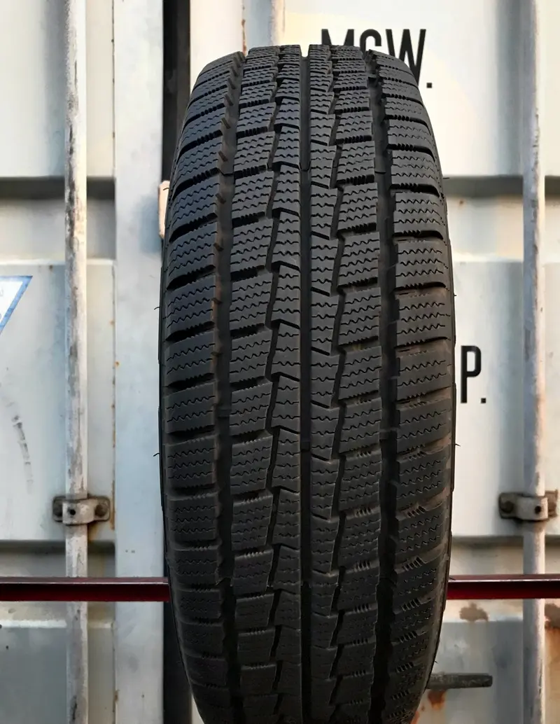 Б/у шина 205/65 R16C Hankook Winter RW06