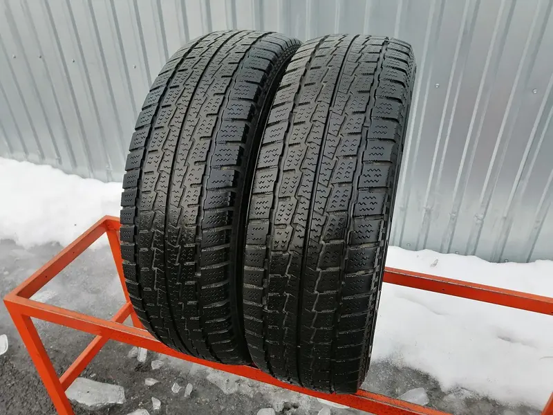 Пара б/у шин 205/65 R16C Hankook Winter RW06