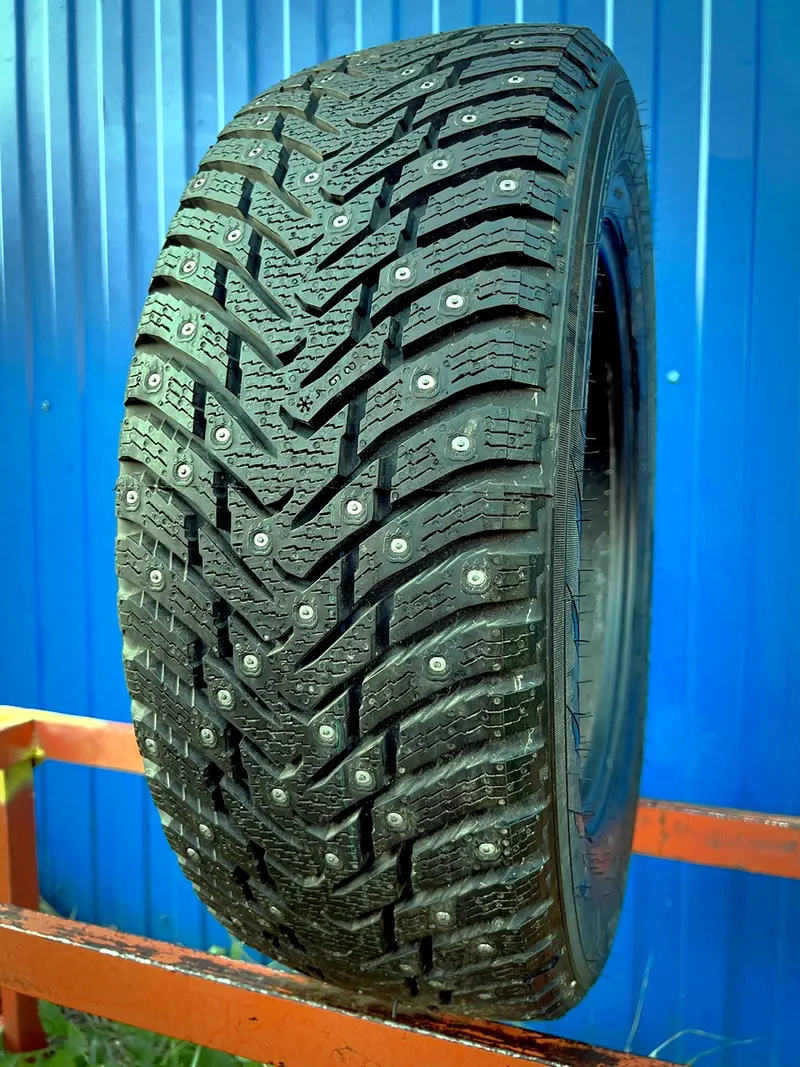 Новая шина 205/65 R16 Ikon Tyres Character Ice 8