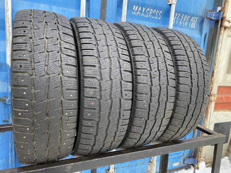 Комплект б/у шин 205/65 R16C Michelin Agilis X-Ice North