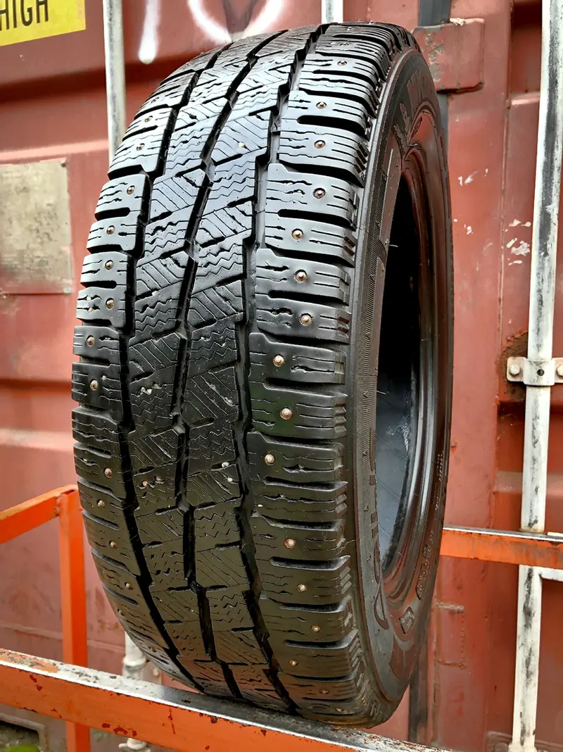 Б/у шина 205/65 R16C Michelin Agilis X-Ice North
