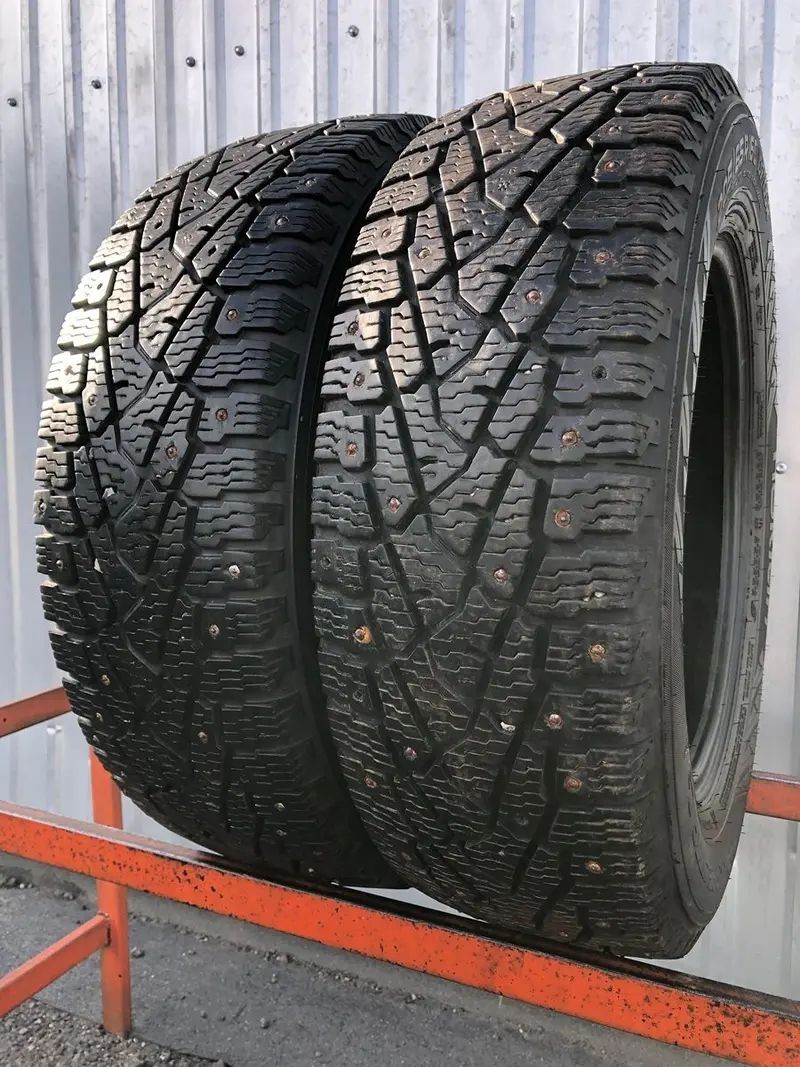 Пара б/у шин 205/65 R16C Nokian Hakkapeliitta C3