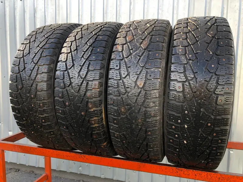 Комплект б/у шин 205/65 R16C Nokian Hakkapeliitta C3