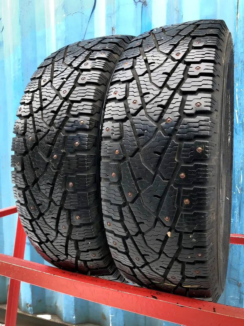 Пара б/у шин 205/65 R16C Nokian Hakkapeliitta C3