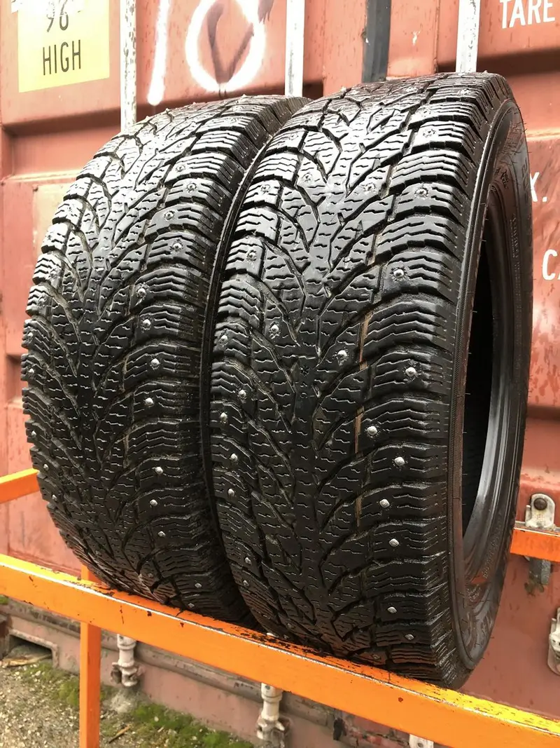 Пара б/у шин 205/65 R16C Nokian Hakkapeliitta C4, фото 1