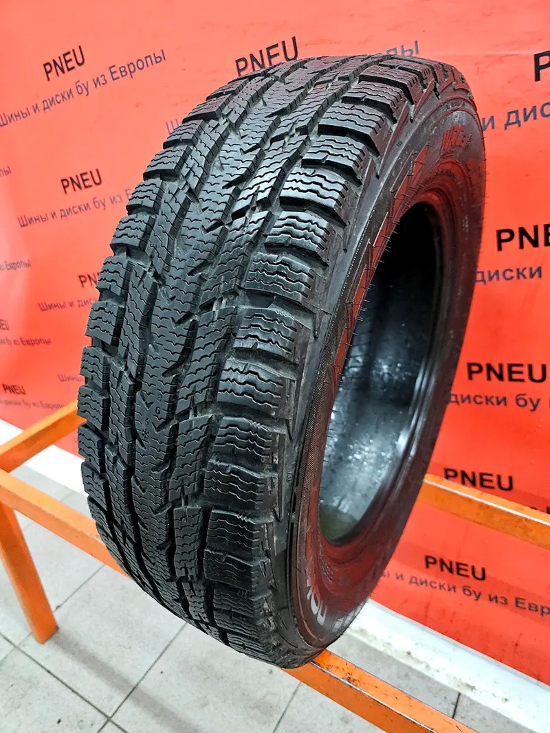 Б/у шина 205/65 R16C Nokian WR C3