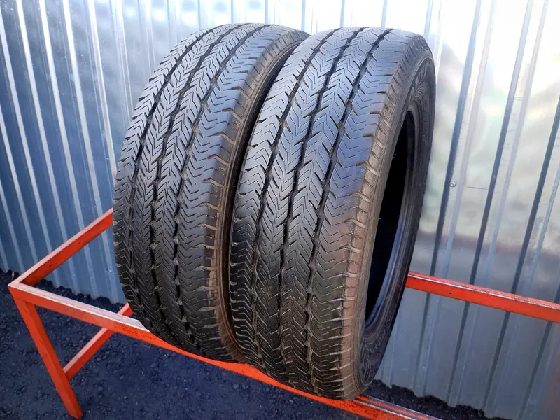 Пара б/у шин 205/65 R16C Onyx NY-AS687