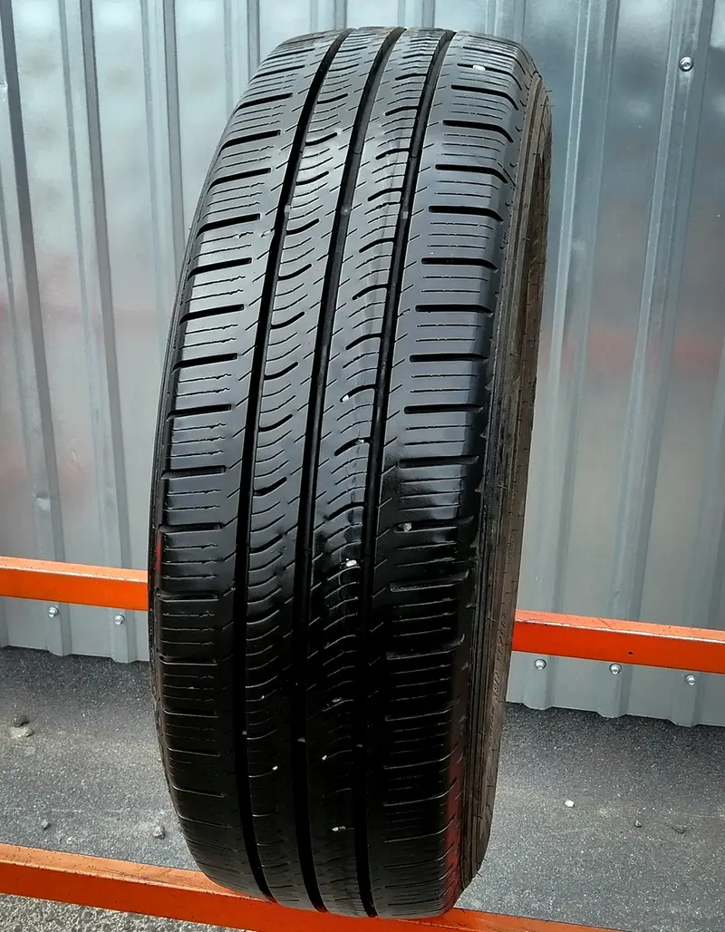 Б/у шина 205/65 R16C Pirelli Carrier All Season