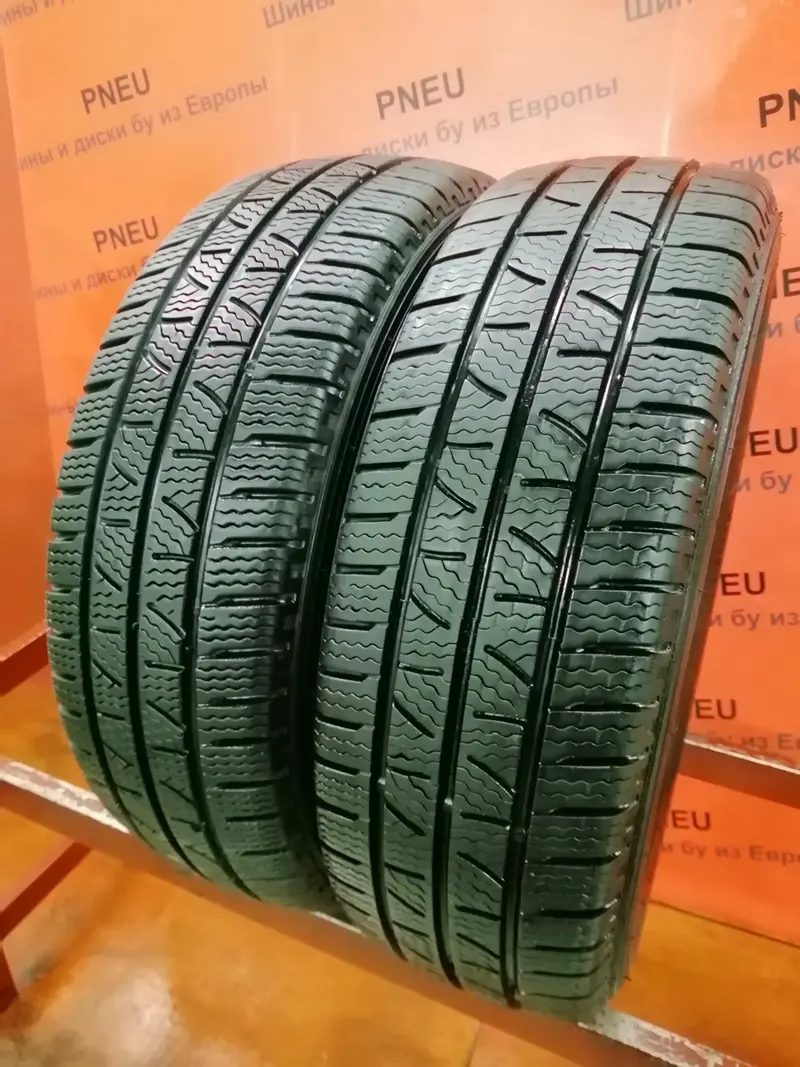 Пара б/у шин 205/65 R16C Pirelli Carrier Winter
