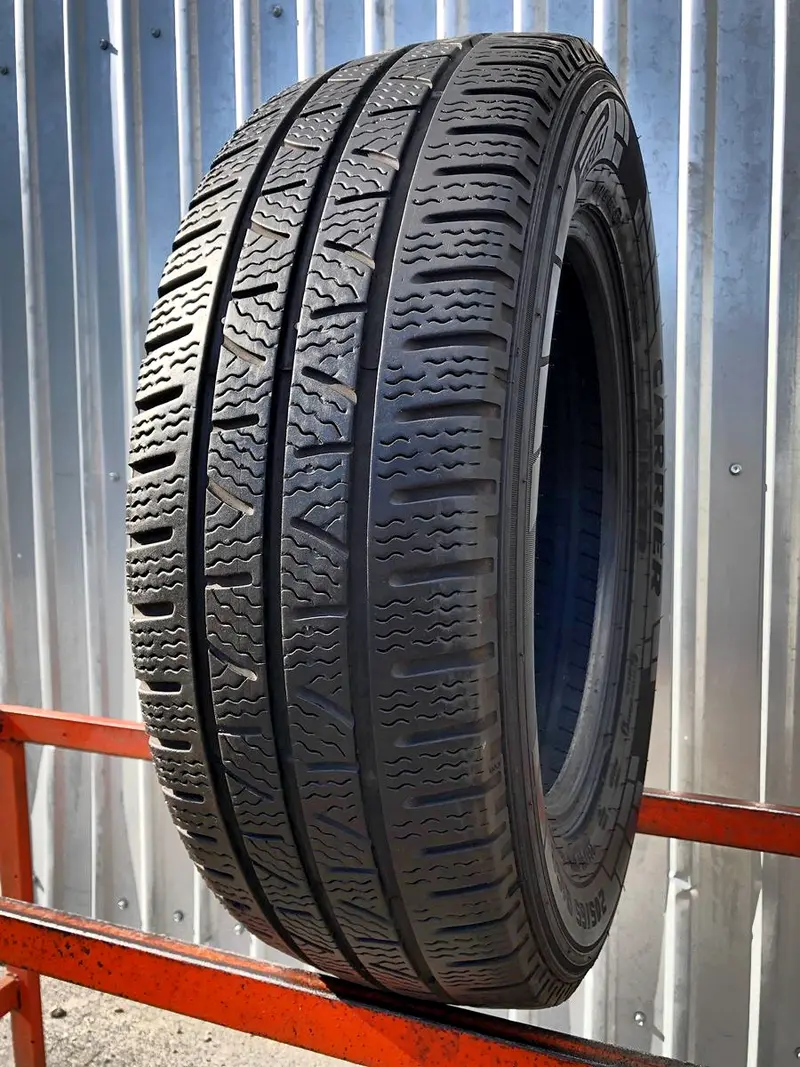 Б/у шина 205/65 R16C Pirelli Carrier Winter