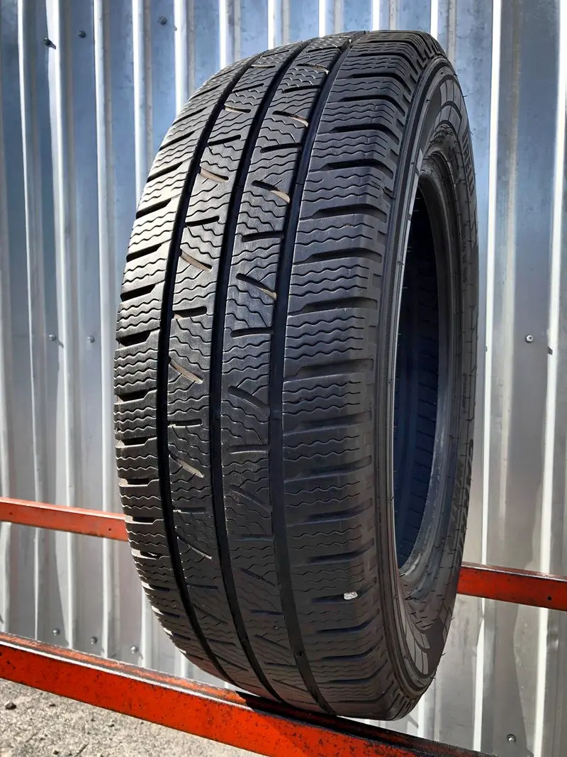 Б/у шина 205/65 R16C Pirelli Carrier Winter