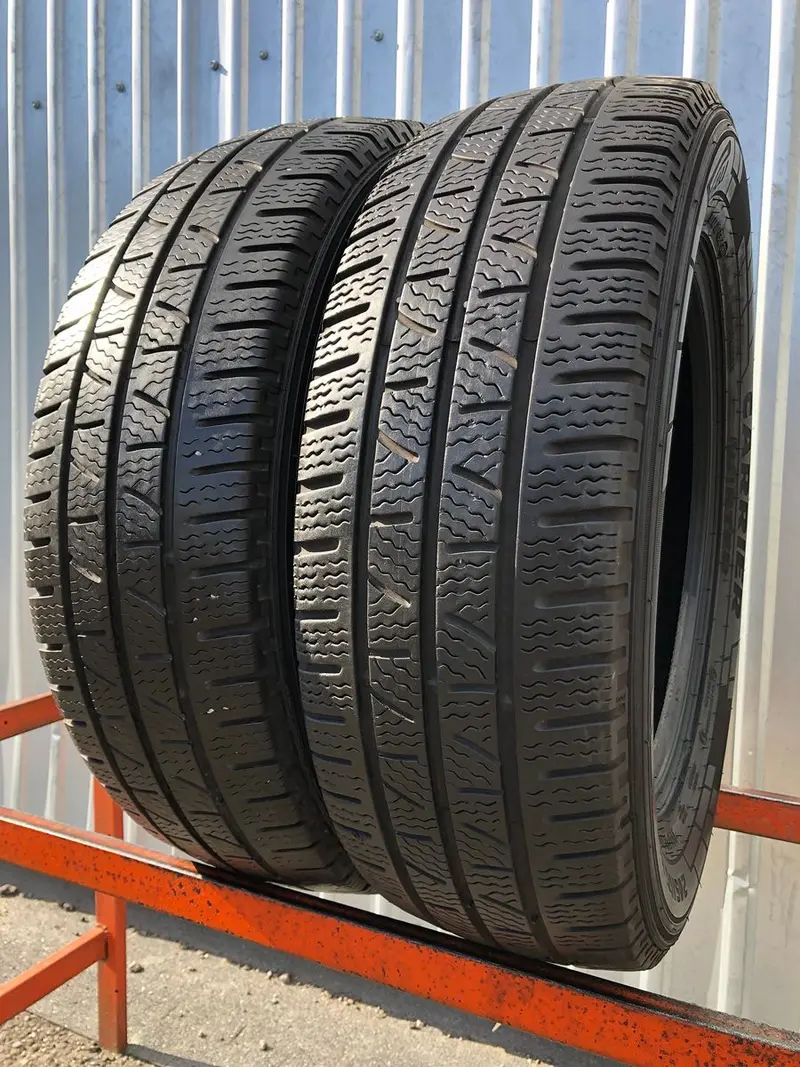 Пара б/у шин 205/65 R16C Pirelli Carrier Winter