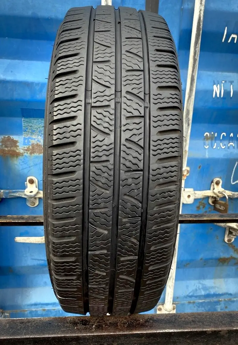 Б/у шина 205/65 R16C Pirelli Carrier Winter