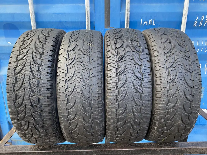 Комплект б/у шин 205/65 R16C Pirelli Chrono Winter