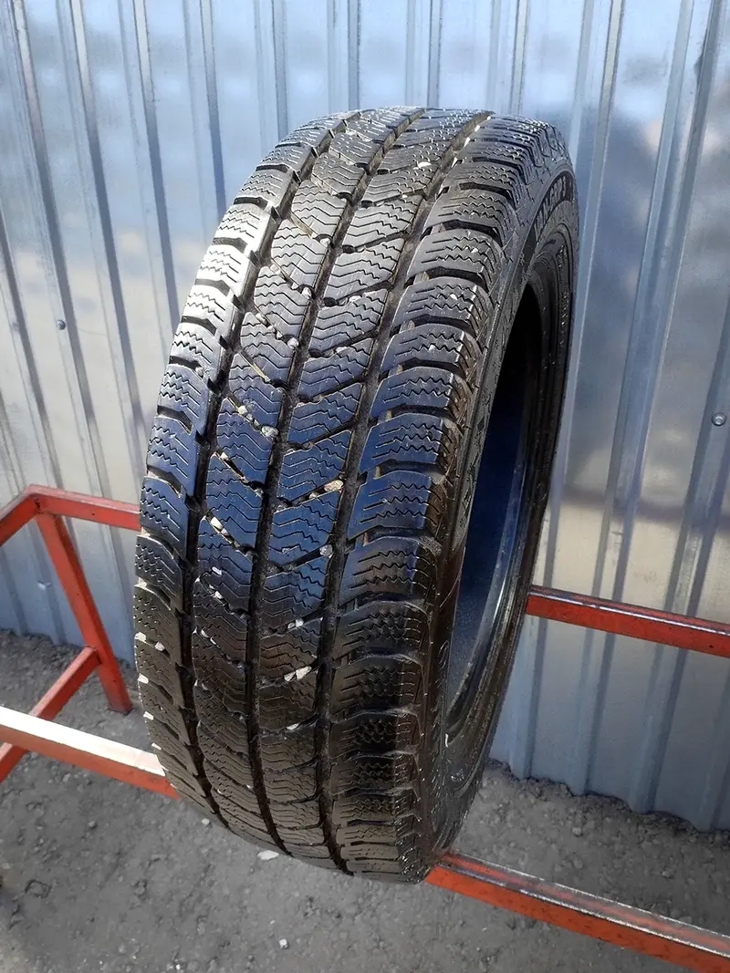 Б/у шина 205/65 R16C Semperit Van Grip 3