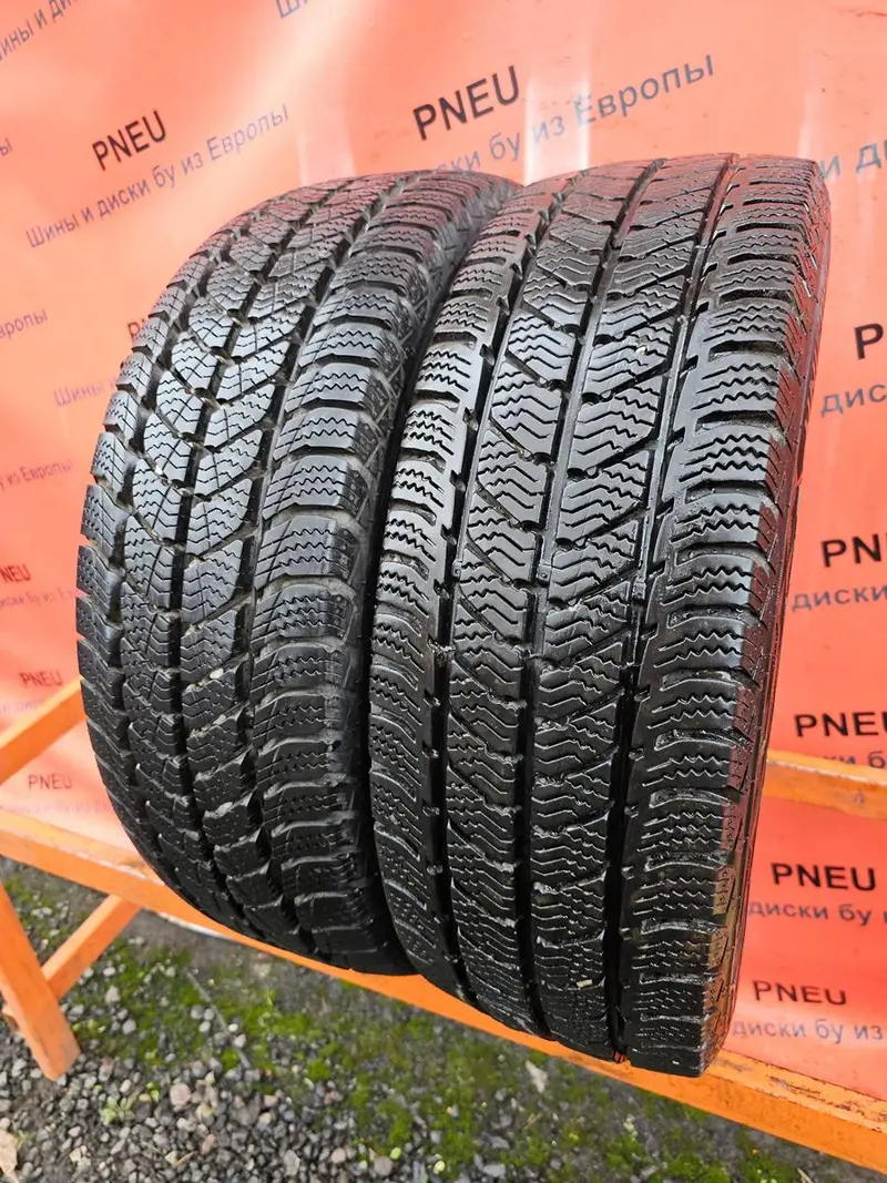 Пара б/у шин 205/65 R16C Uniroyal Snow Max 3
