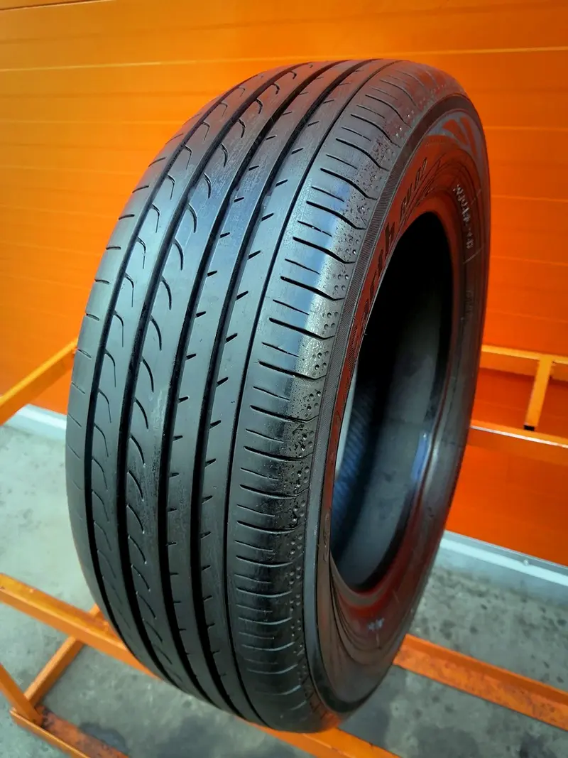 Б/у шина 205/65 R16 Yokohama BlueEarth RV-02