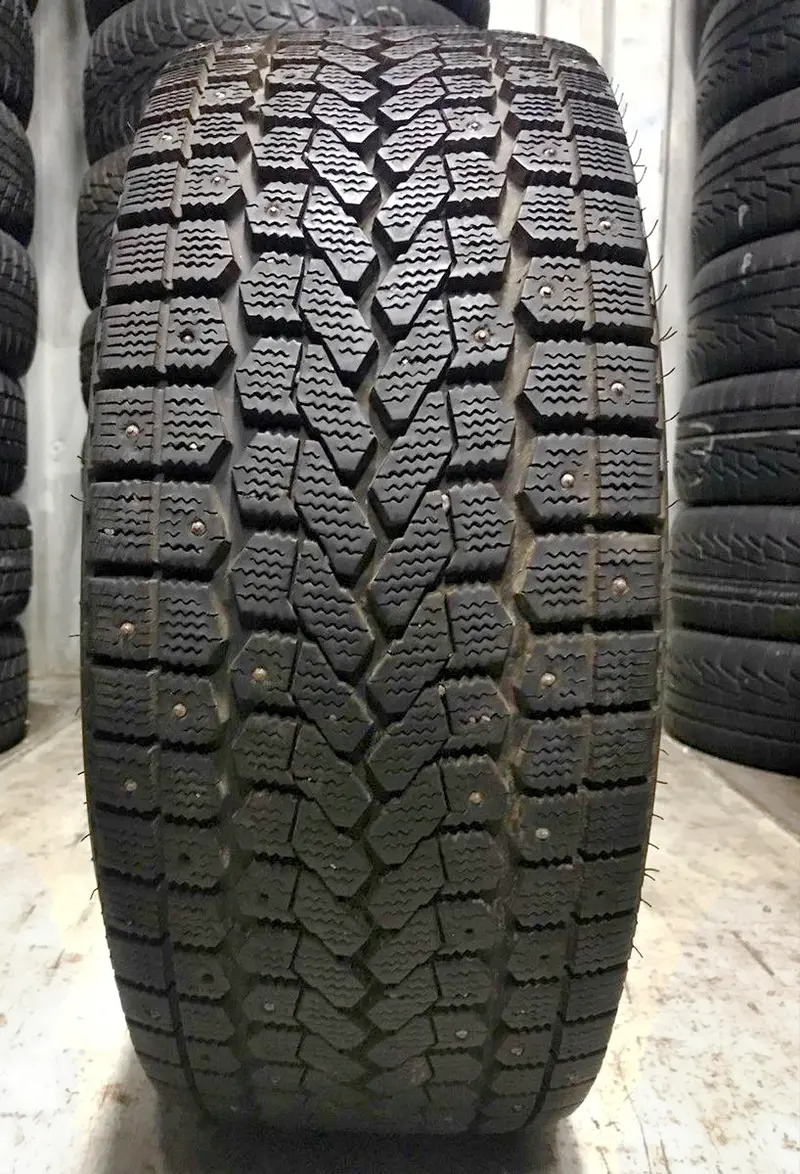 Б/у шина 205/65 R16 Yokohama Ice Guard F700Z