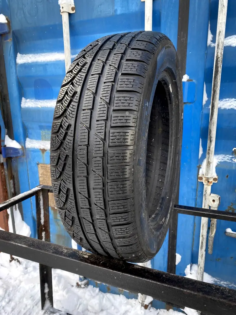 Б/у шина 205/65 R17 Pirelli Winter 210 Sottozero 2