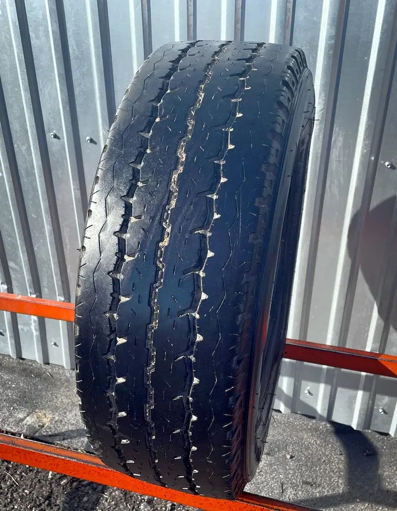 Б/у шина 205/70 R15C Bridgestone Duravis R630