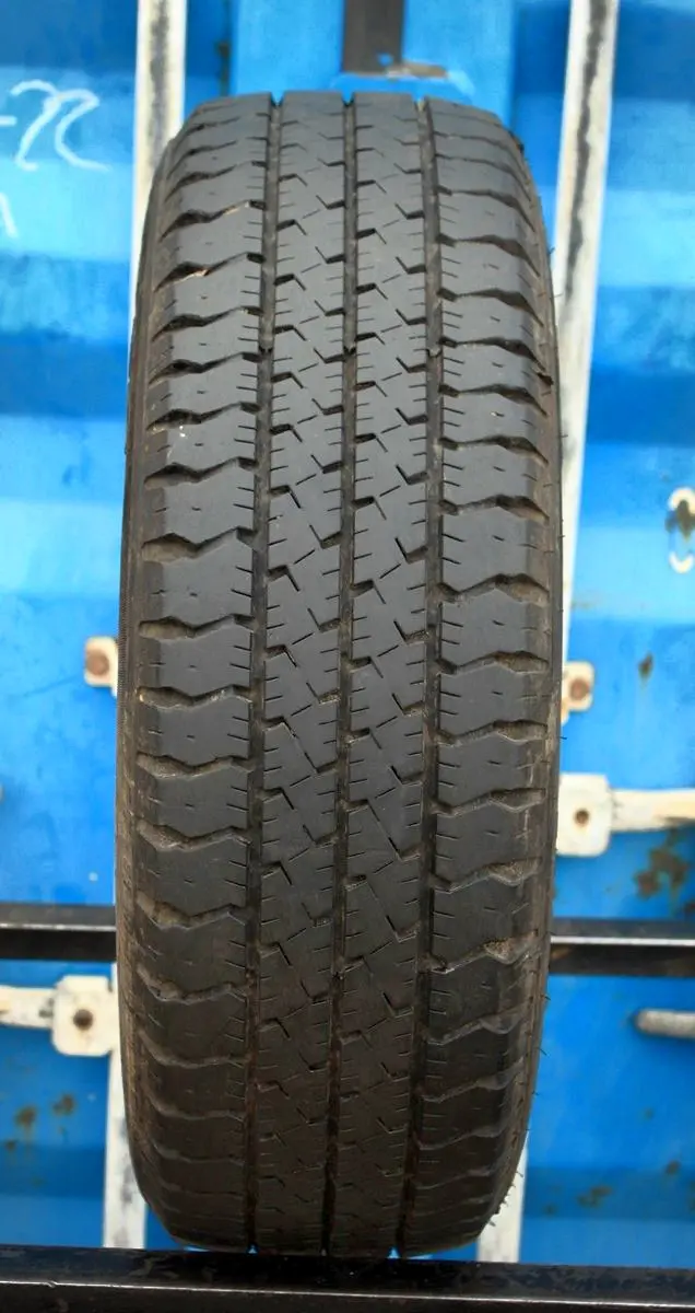 Б/у шина 205/70 R15C Goodyear Cargo G26
