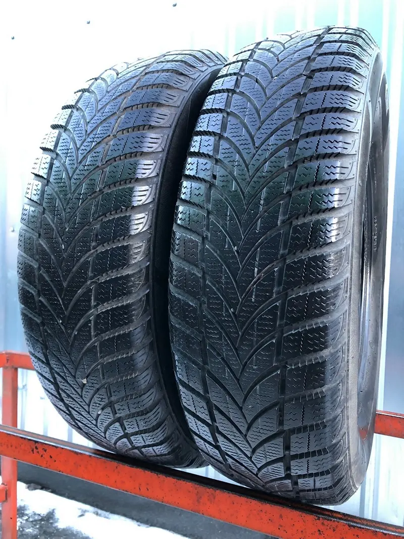 Пара б/у шин 205/70 R15 Maxxis Presa Snow