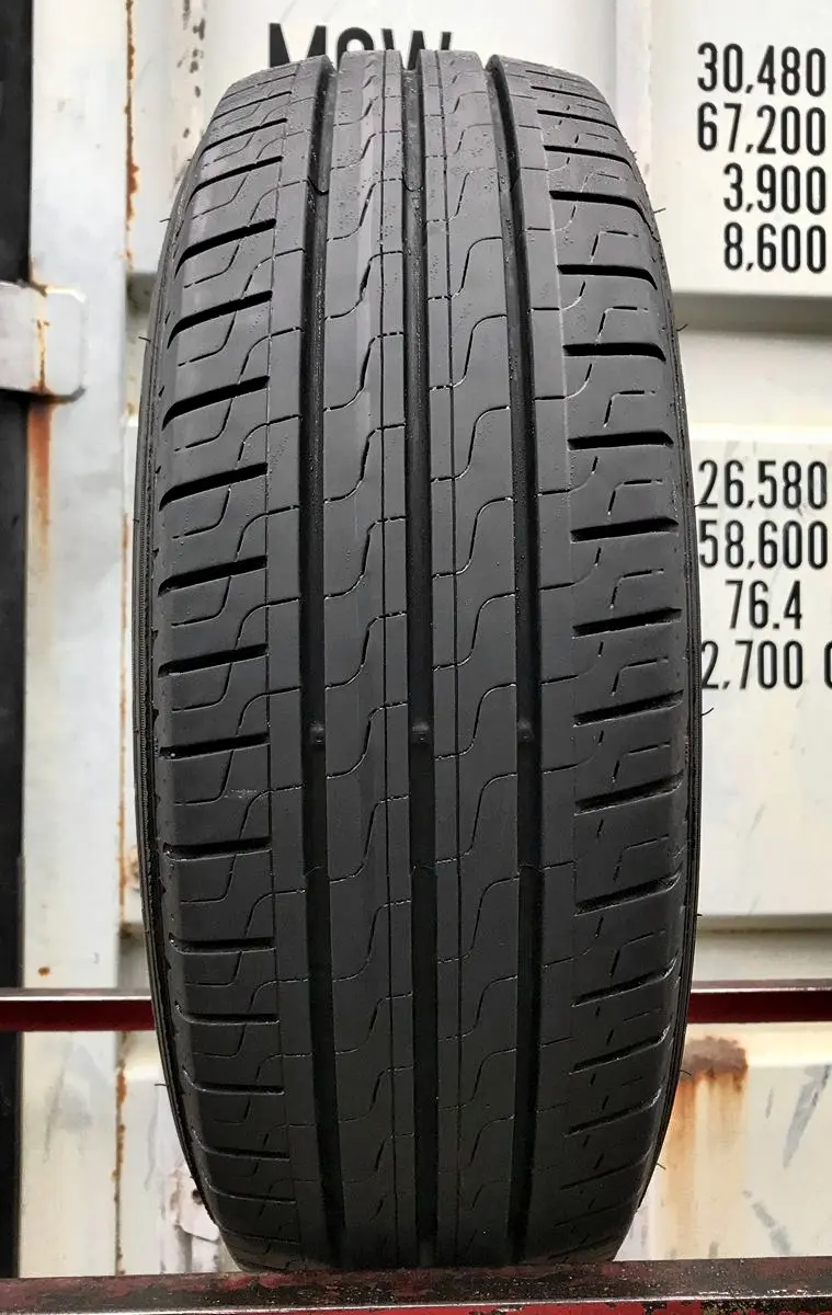 Б/у шина 205/70 R15C Pirelli Carrier