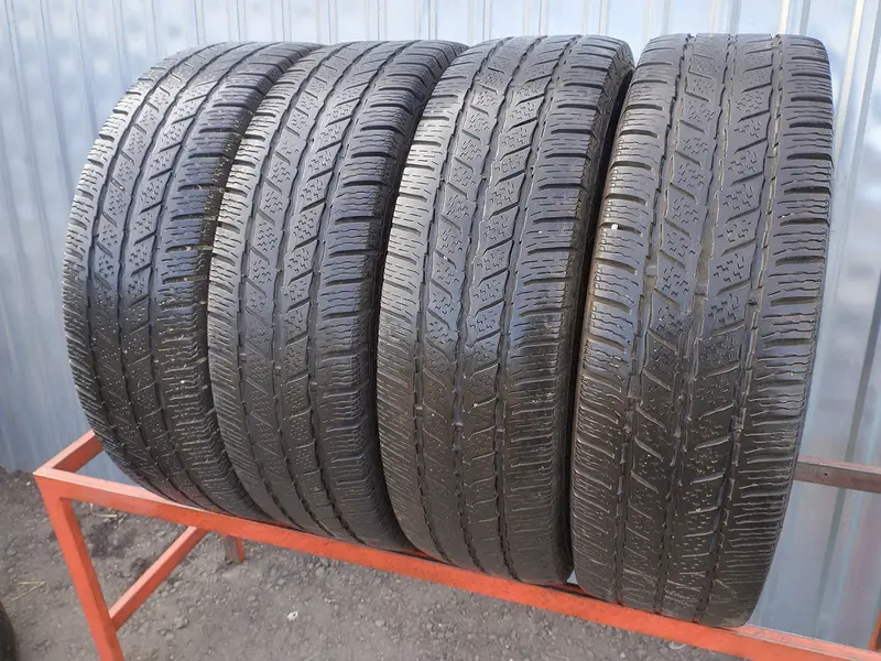 Комплект б/у шин 205/75 R16C Continental VanContact Winter