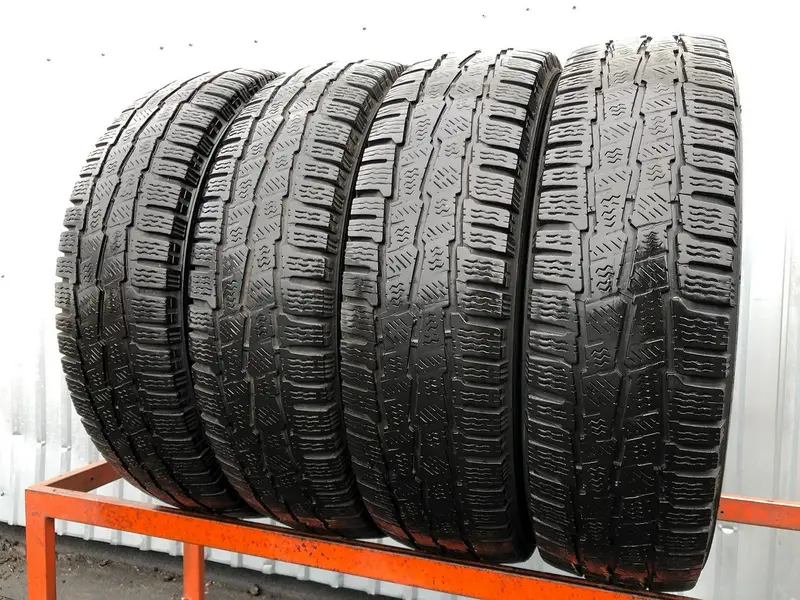 Комплект б/у шин 205/75 R16C Continental VanContact Winter