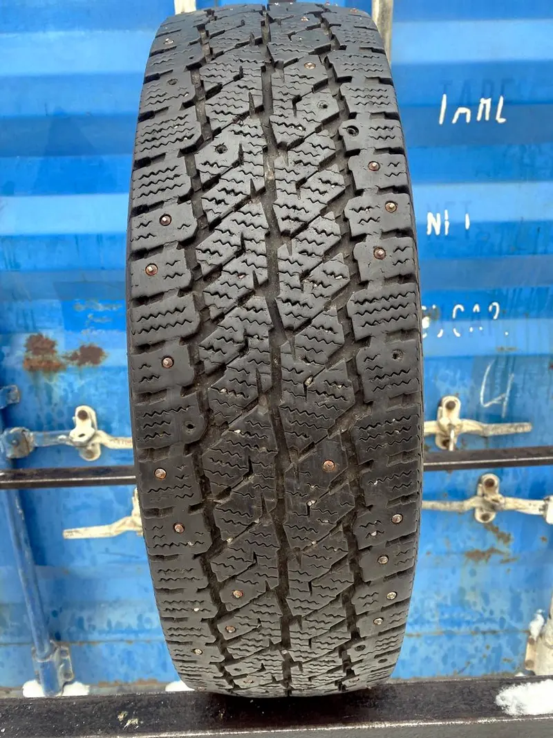 Б/у шина 205/75 R16C Continental VancoIceContact