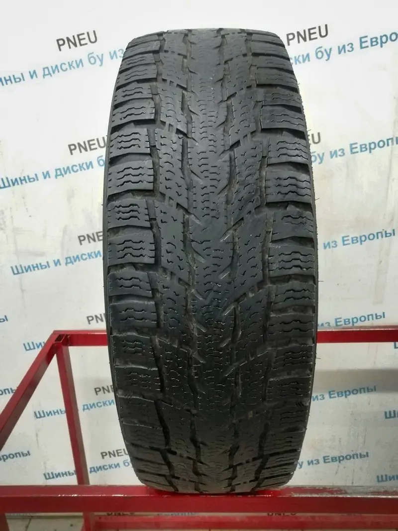 Б/у шина 205/75 R16C Nokian Hakkapeliitta CR3
