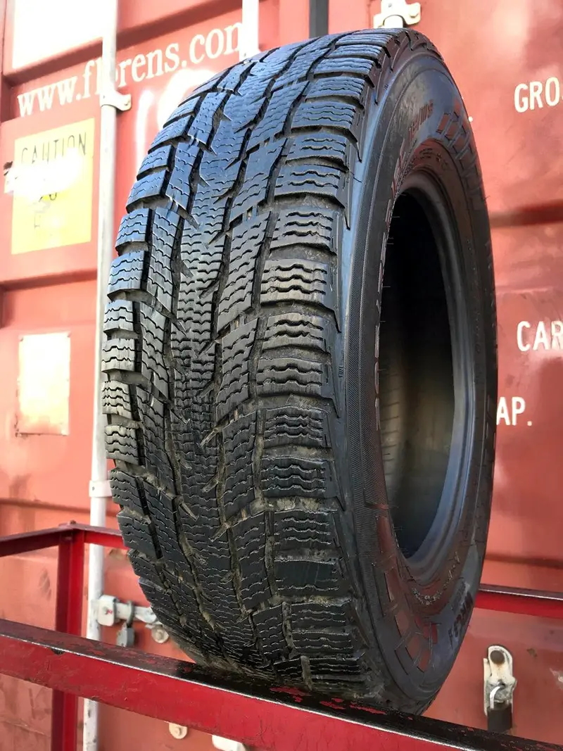 Б/у шина 205/75 R16C Nokian WR C3