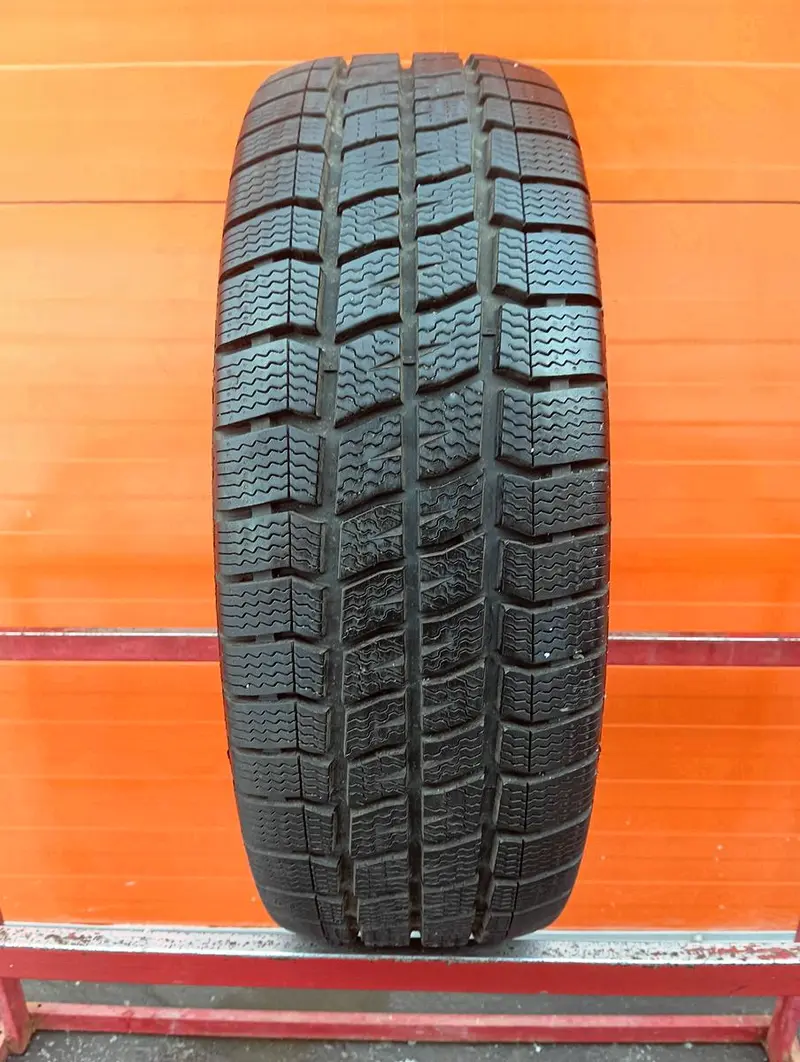 Б/у шина 205/75 R16C Vredestein Comtrac 2 Winter +