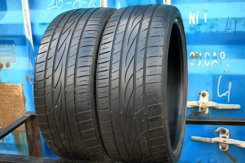 Пара б/у шин 215/35 R18 Falken Ziex ZE-912