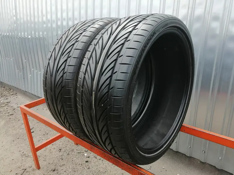 Пара б/у шин 215/35 R18 Hankook Ventus V12 evo K110