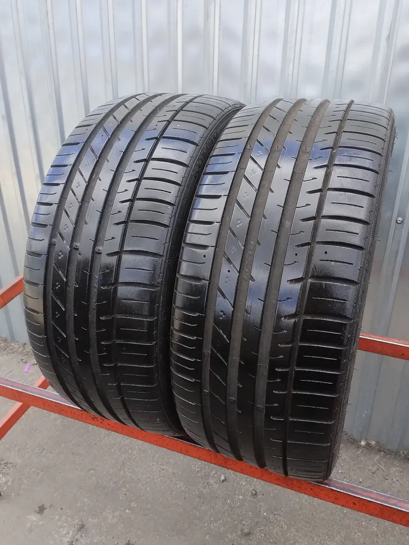 Пара б/у шин 215/35 R18 Kumho Ecsta Le Sport KU39