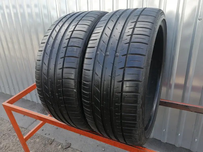 Пара б/у шин 215/35 R18 Kumho Ecsta Le Sport KU39