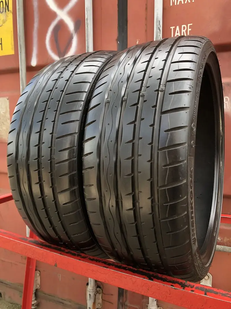 Пара б/у шин 215/35 R19 Hankook Ventus S1evo K107