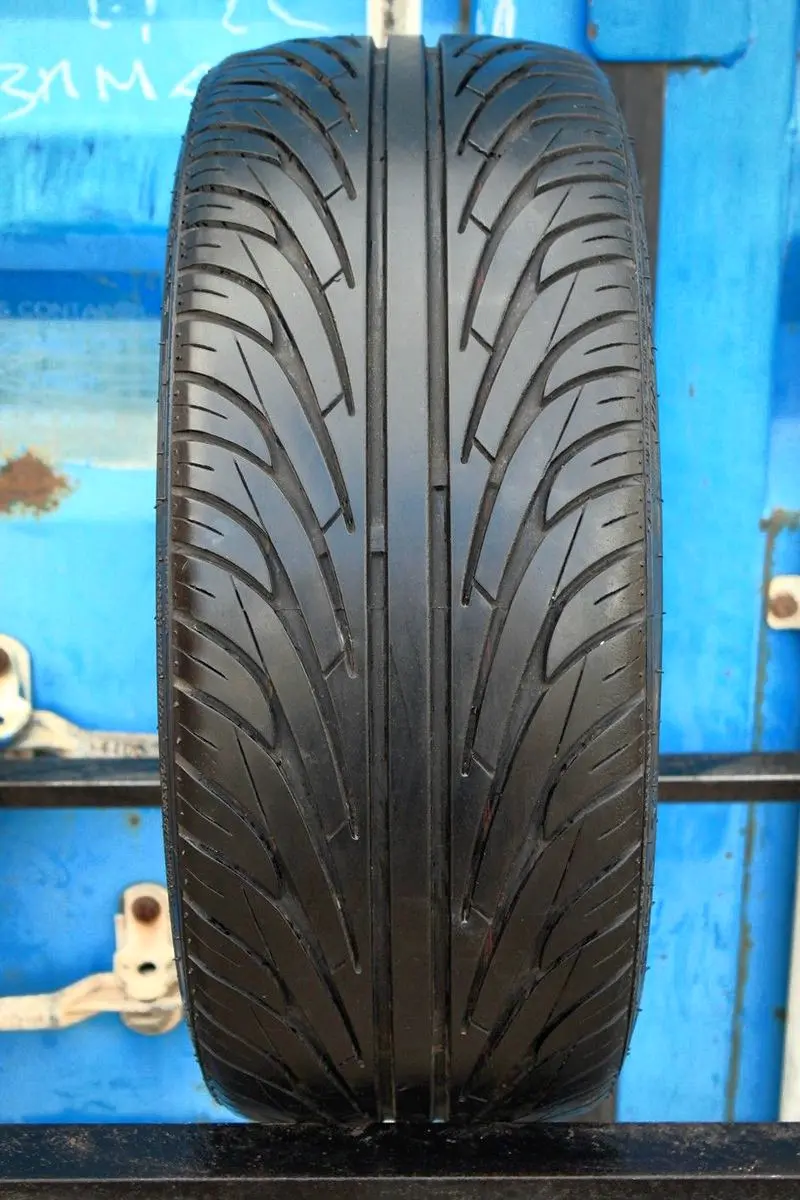 Б/у шина 215/35 R19 Nankang NS-II