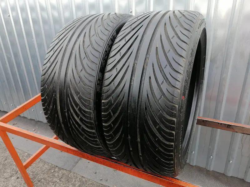 Пара б/у шин 215/40 R16 Falken GRB FK-451